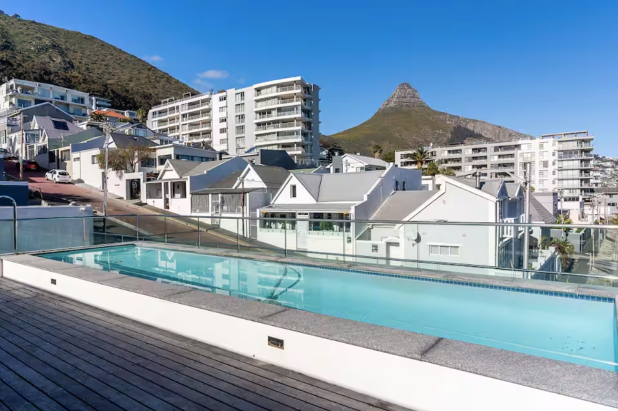 2 Bedroom Property for Sale in Sea Point Western Cape